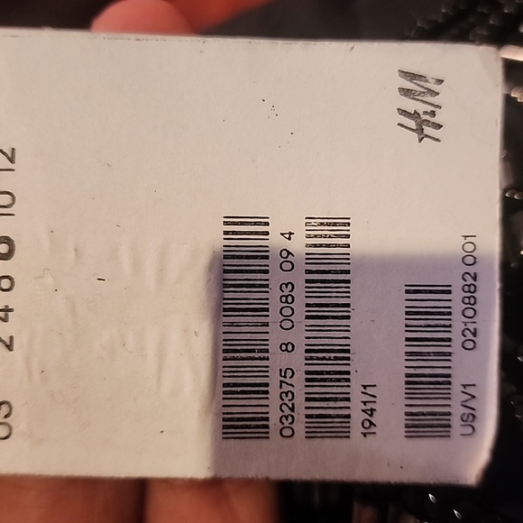 Black size 8 sheath intricate beaded dress. In prestine condition. NWT - Picture 7 of 13